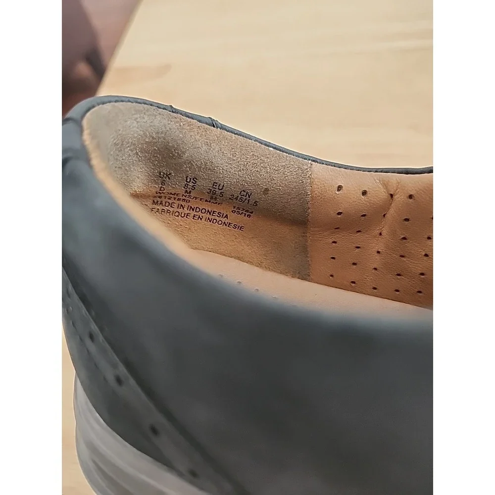 Women CLARKS Unstructured Un Hinton Nubuck Velvety Soft Walking Eurolook  8.5 M‎